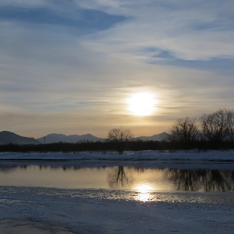 winter-river