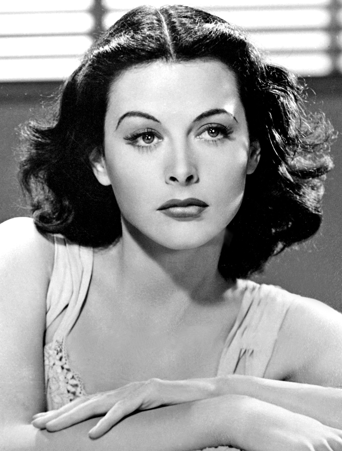 Photo of Hedy Lamarr in black and white